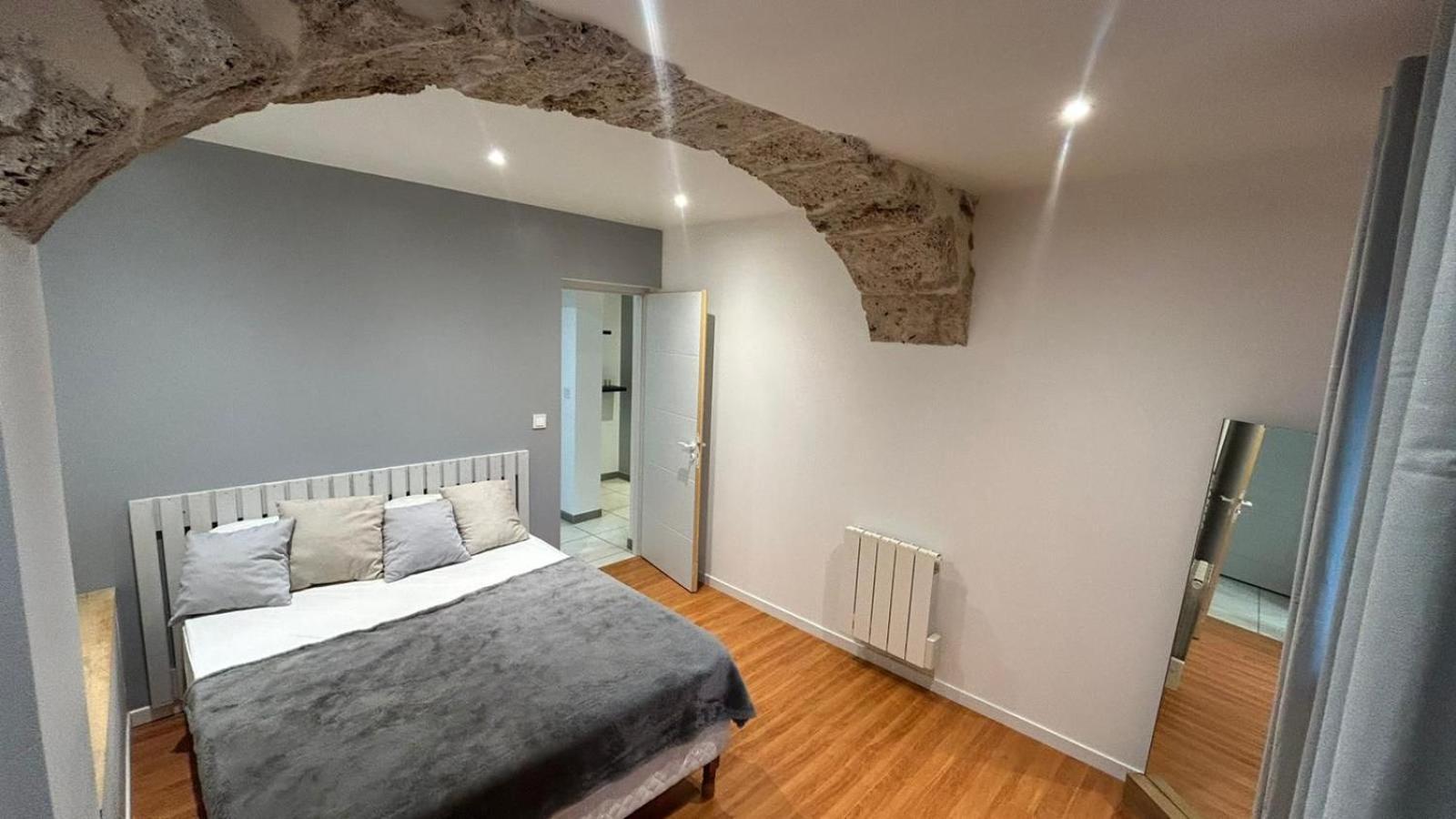 Appartement Paisible Entre Terre Et Mer Cabrieres  Dış mekan fotoğraf