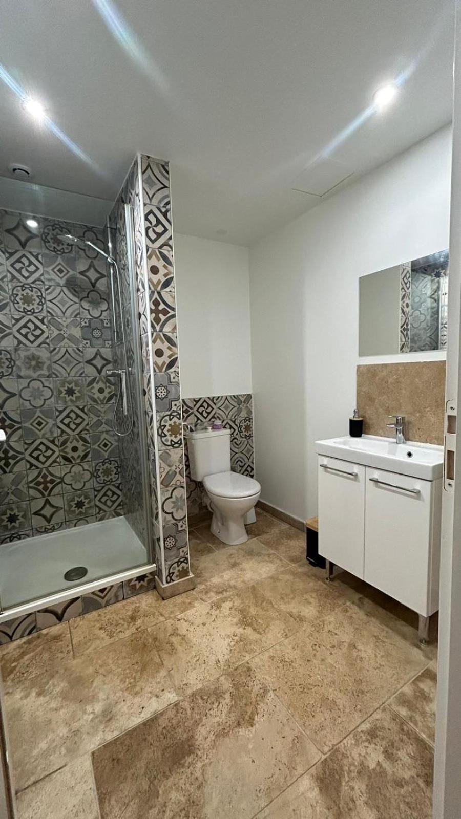 Appartement Paisible Entre Terre Et Mer Cabrieres  Dış mekan fotoğraf